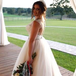 Meet your Posher, Caitlyn